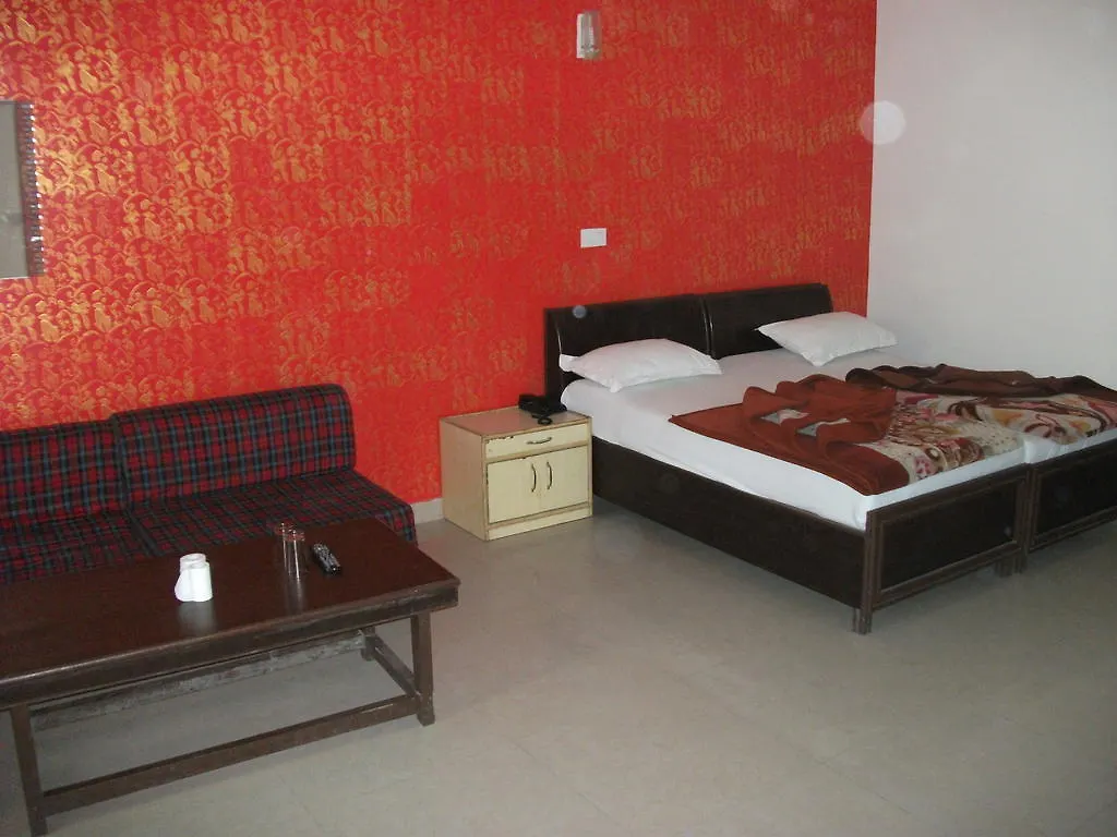 Shalimar Hotel New Delhi 0*,  India