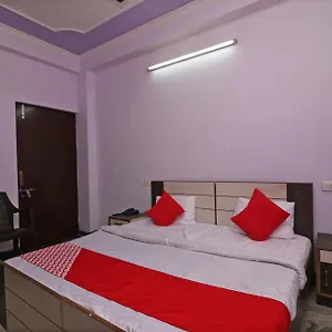 oyo-33431-hotel-ekta-residency.agrahotelsindia.net/